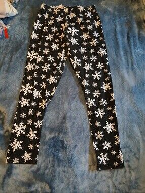No Boundaries Black Leggings with White Snowflake Print